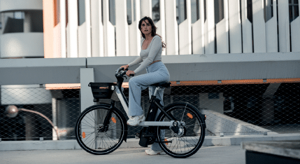 smoove-and-zoov-unveil-fusion,-a-connected-electric-bike-for-self-service-and-long-term-leasing,-offering-universal-access-to-cycling