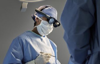magic-leap-2-gains-certification-so-doctors-can-use-ar-during-surgery