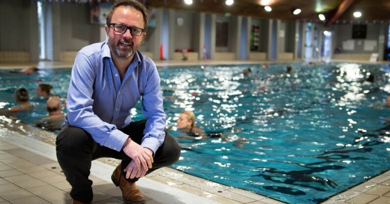 new-data-centre-turns-waste-heat-into-warm-water-for-swimming-pools