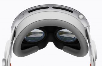apple’s-approach-to-immersive-vr-on-vision-pro-is-smarter-than-it-seems—and-likely-to-stick