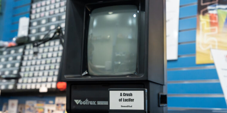 vectrex-reborn:-how-a-chance-encounter-gave-new-life-to-a-dead-console