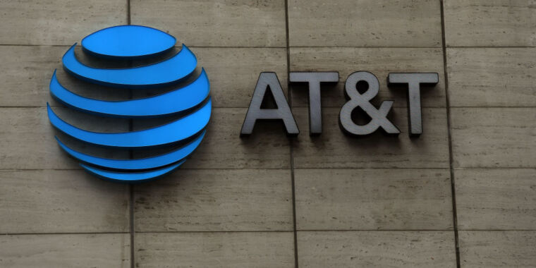 epa-expands-“high-priority”-probe-into-at&t,-verizon-lead-contaminated-cables