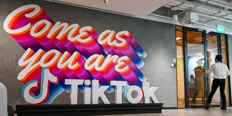 female-ex-exec-told-she-lacked-“docility-and-meekness”-sues-tiktok