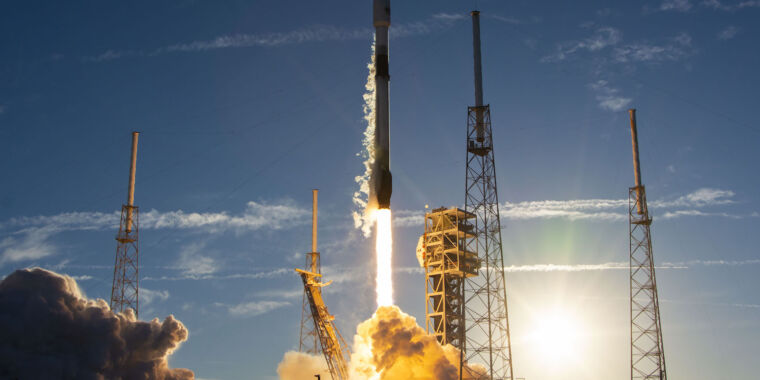 spacex-launches-military-satellites-tuned-to-track-hypersonic-missiles