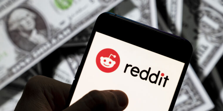 reddit-sells-training-data-to-unnamed-ai-company-ahead-of-ipo