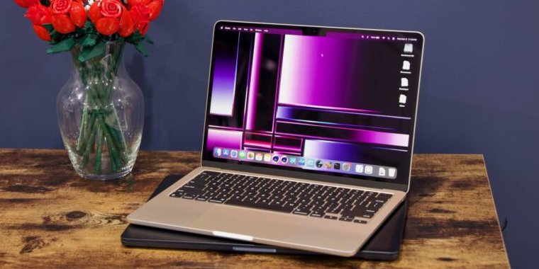 review:-apple’s-efficient-m3-macbook-airs-are-just-about-as-good-as-laptops-get