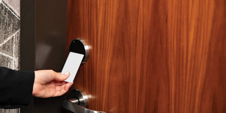 hackers-can-unlock-over-3-million-hotel-doors-in-seconds