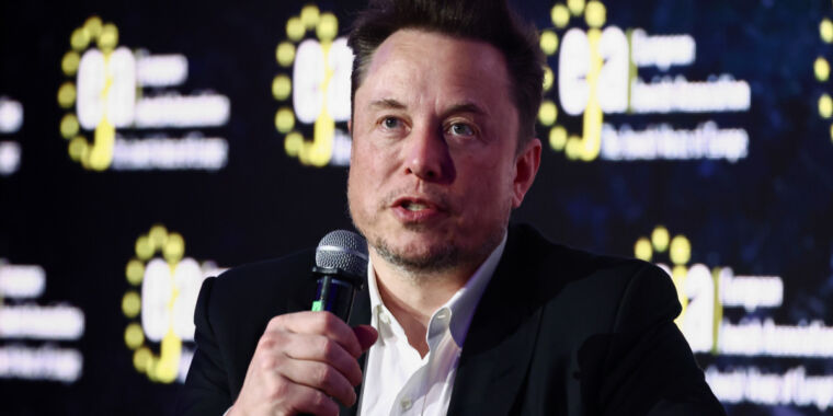 elon-musk:-ai-will-be-smarter-than-any-human-around-the-end-of-next-year