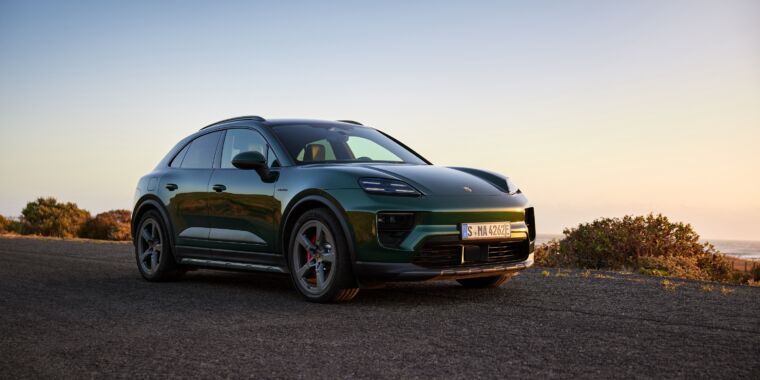 porsche-expands-the-macan-ev-range-with-two-new-models