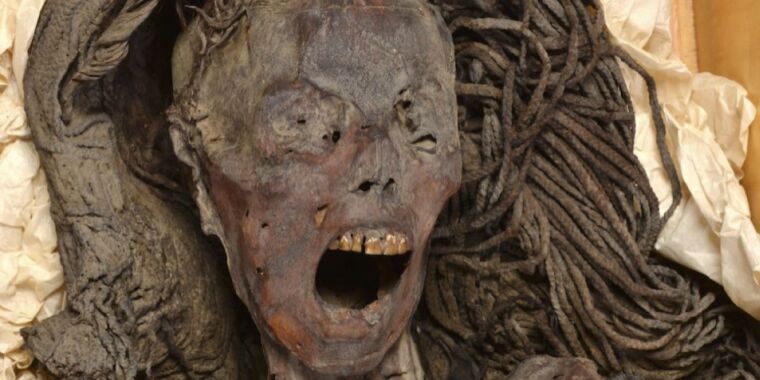 “screaming-woman”-mummy-may-have-died-in-agony-3,500-years-ago,-study-finds