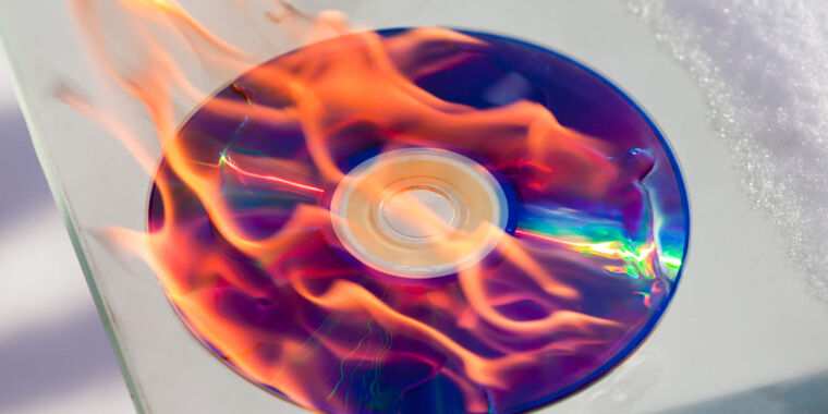 ars-asks:-what-was-the-last-cd-or-dvd-you-burned?