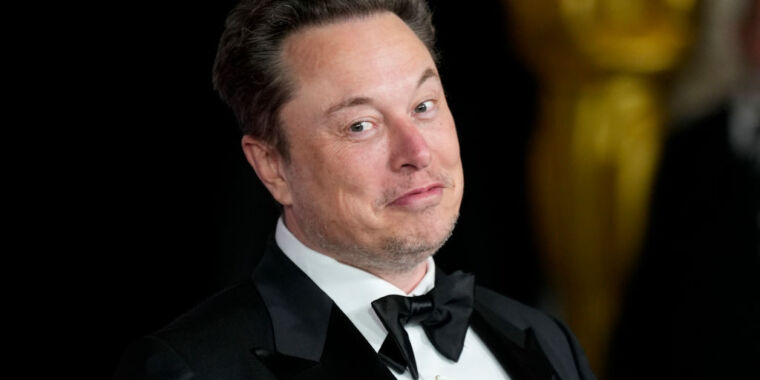 ex-twitter-staffer-wins-$600k-over-musk’s-click-yes-or-resign-ultimatum