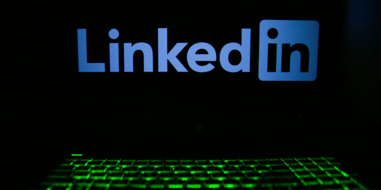 how-to-stop-linkedin-from-training-ai-on-your-data