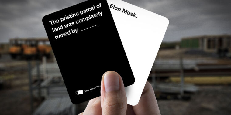 cards-against-humanity-sues-spacex,-alleges-“invasion”-of-land-on-us/mexico-border