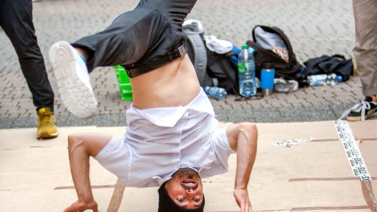 breakdancers-at-risk-for-“headspin-hole,”-doctors-warn