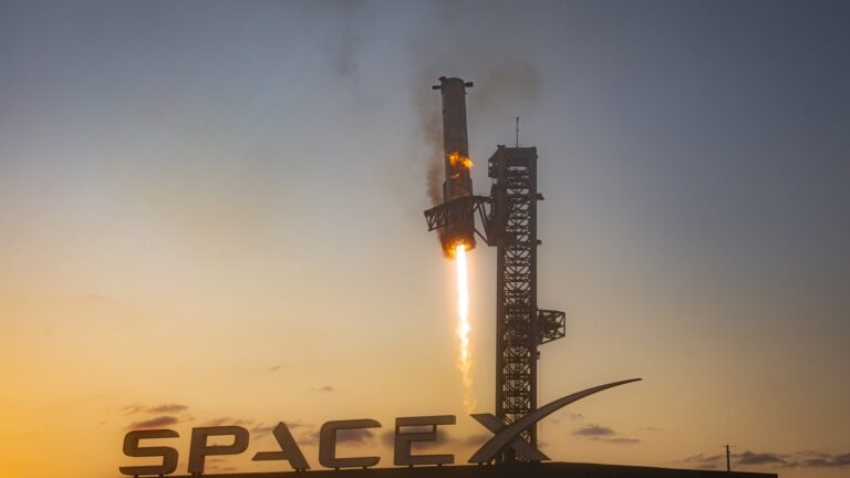 rocket-report:-bloomberg-calls-for-sls-cancellation;-spacex-hits-century-mark