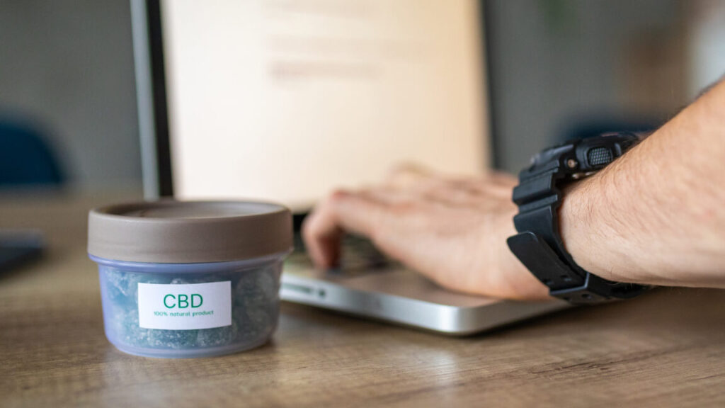 google-stops-letting-sites-like-forbes-rule-search-for-“best-cbd-gummies“