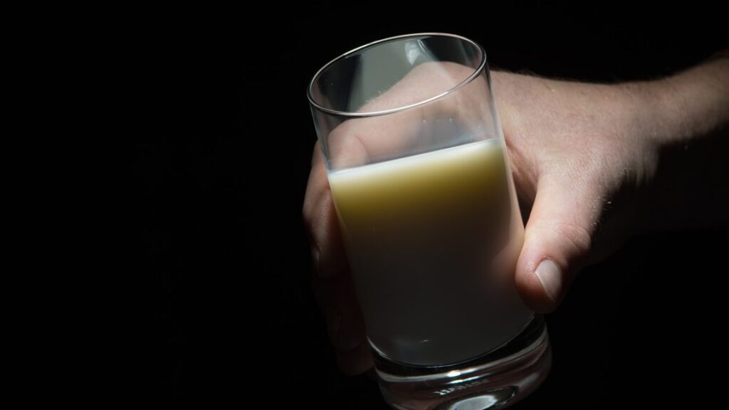 raw-milk-recalled-for-containing-bird-flu-virus,-california-reports