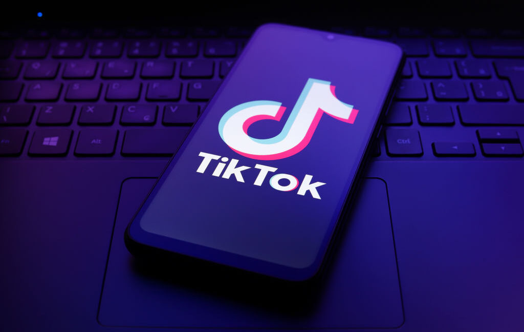 facing-ban-next-month,-tiktok-begs-scotus-for-help