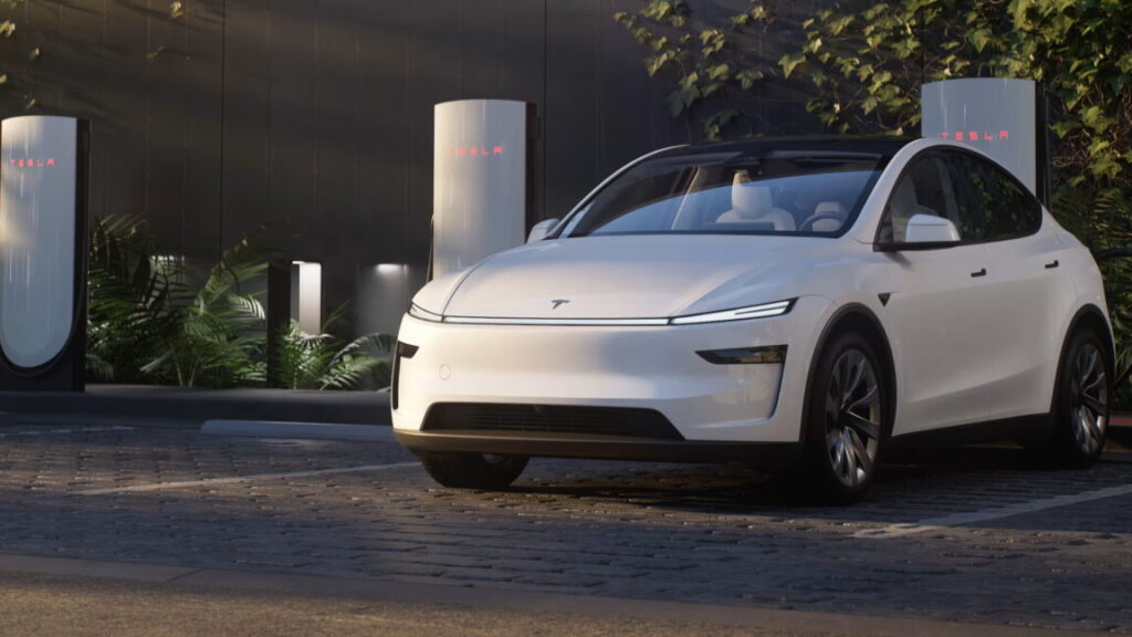 tesla’s-model-y-crossover-finally-gets-a-facelift—just-in-china-for-now