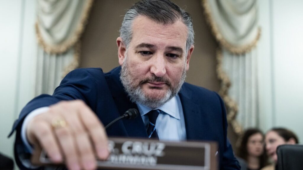 senator-ted-cruz-is-trying-to-block-wi-fi-hotspots-for-schoolchildren