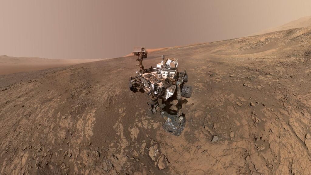 curiosity-spies-stunning-clouds-at-twilight-on-mars