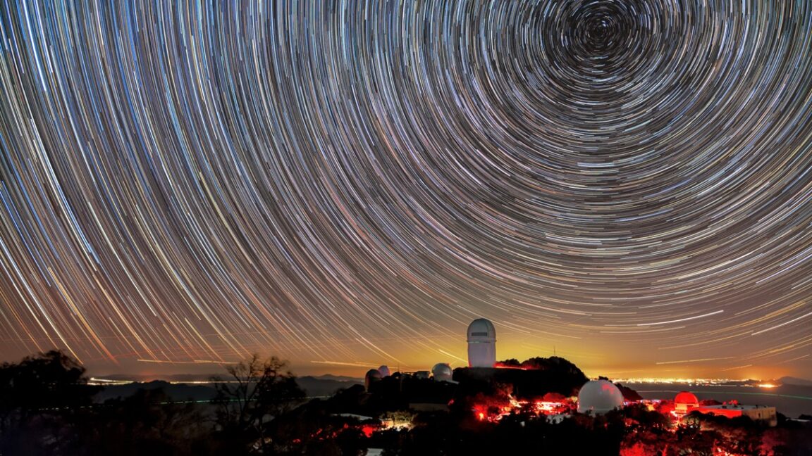 hints-grow-stronger-that-dark-energy-changes-over-time