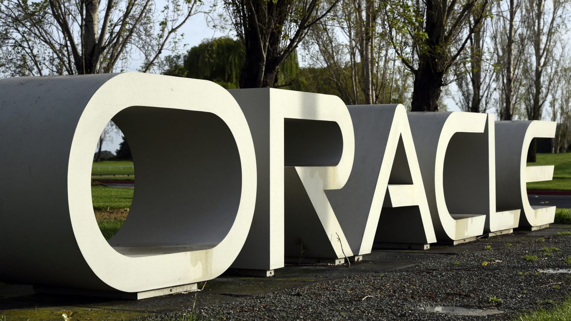 oracle-has-reportedly-suffered-2-separate-breaches-exposing-thousands-of-customers‘-pii