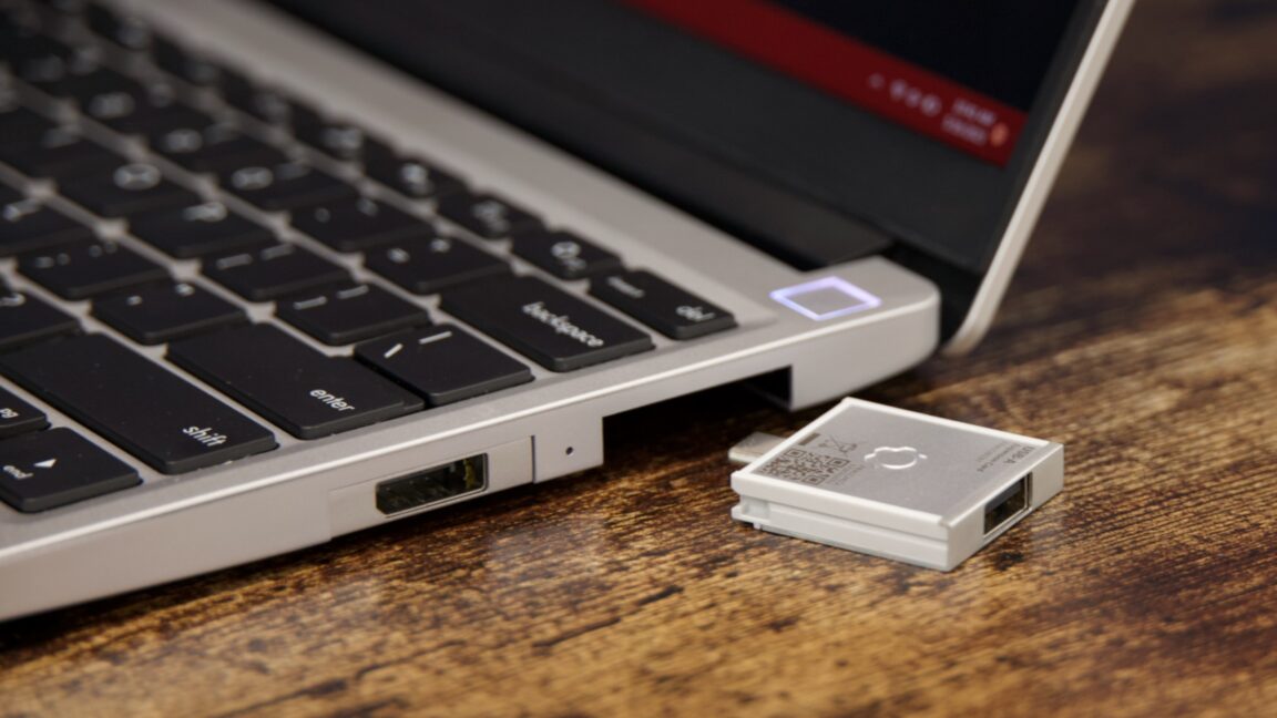 framework-“temporarily-pausing”-some-laptop-sales-because-of-new-tariffs