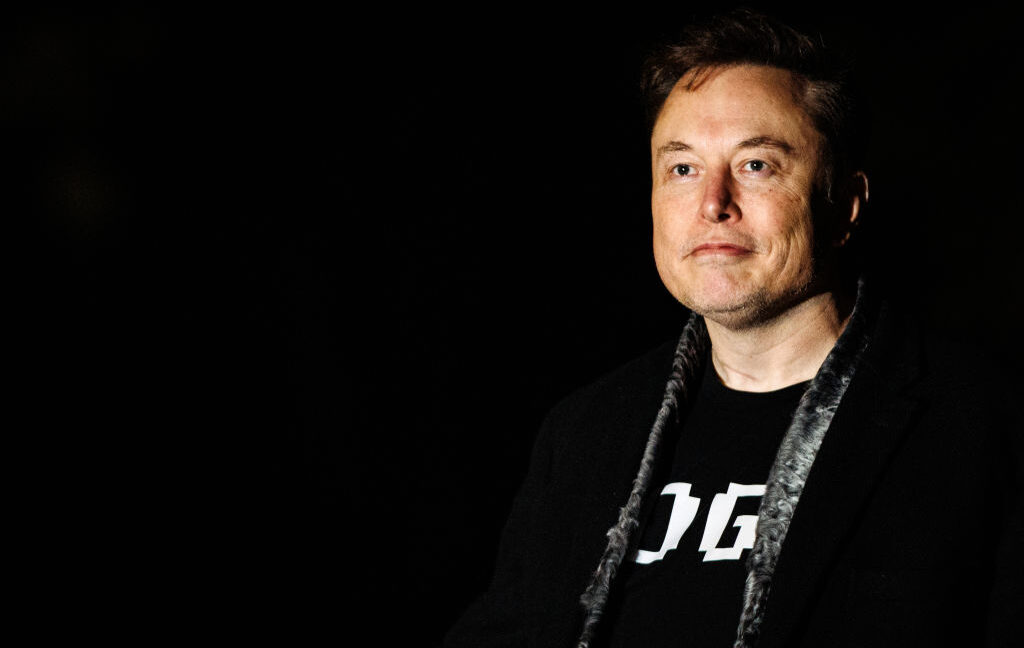 elon-musk-wants-to-be-“agi-dictator,”-openai-tells-court