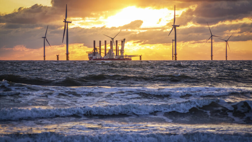 us-interior-secretary-orders-offshore-wind-project-shut-down
