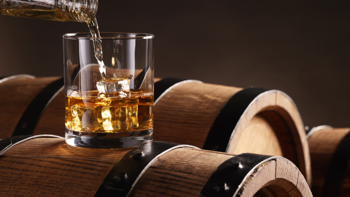 teen-coder-shuts-down-open-source-mac-app-whisky,-citing-harm-to-paid-apps