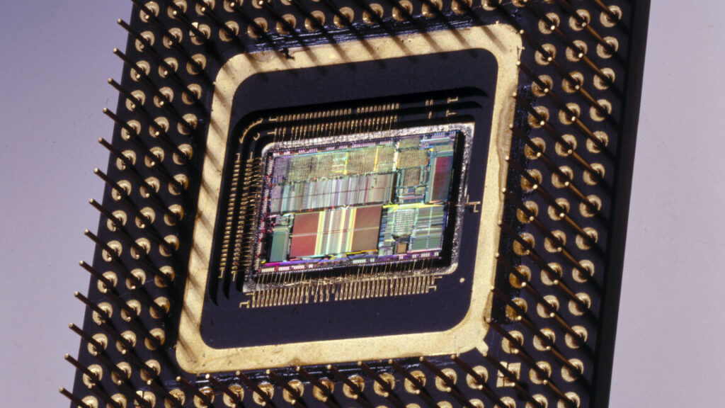 linux-kernel-is-leaving-486-cpus-behind,-only-18-years-after-the-last-one-made