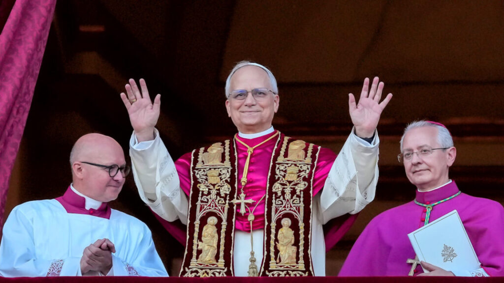 new-pope-chose-his-name-based-on-ai’s-threats-to-“human-dignity”