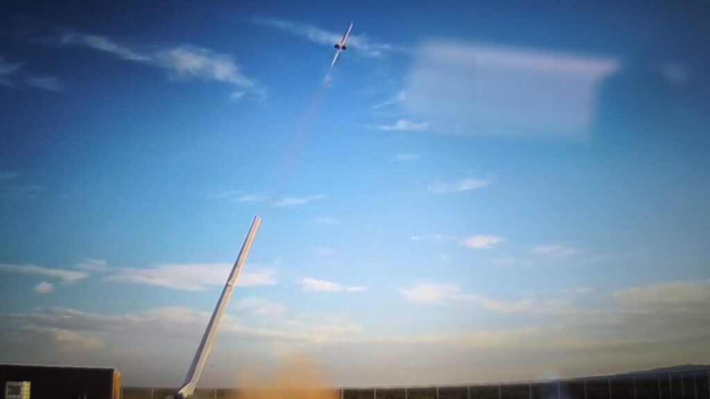 for-the-first-time-in-the-us,-a-rotating-detonation-rocket-engine-takes-flight