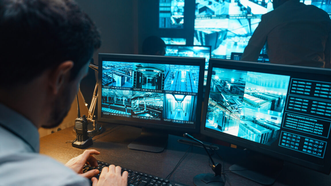 spy-catcher-saw-“stupid”-tech-errors-others-made-fbi-says-he-then-made-his-own.