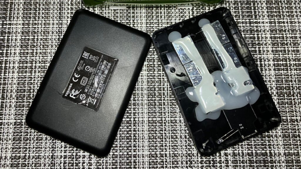 shopper-denied-$51-refund-for-20tb-hdd-that’s-mostly-a-weighted-plastic-box