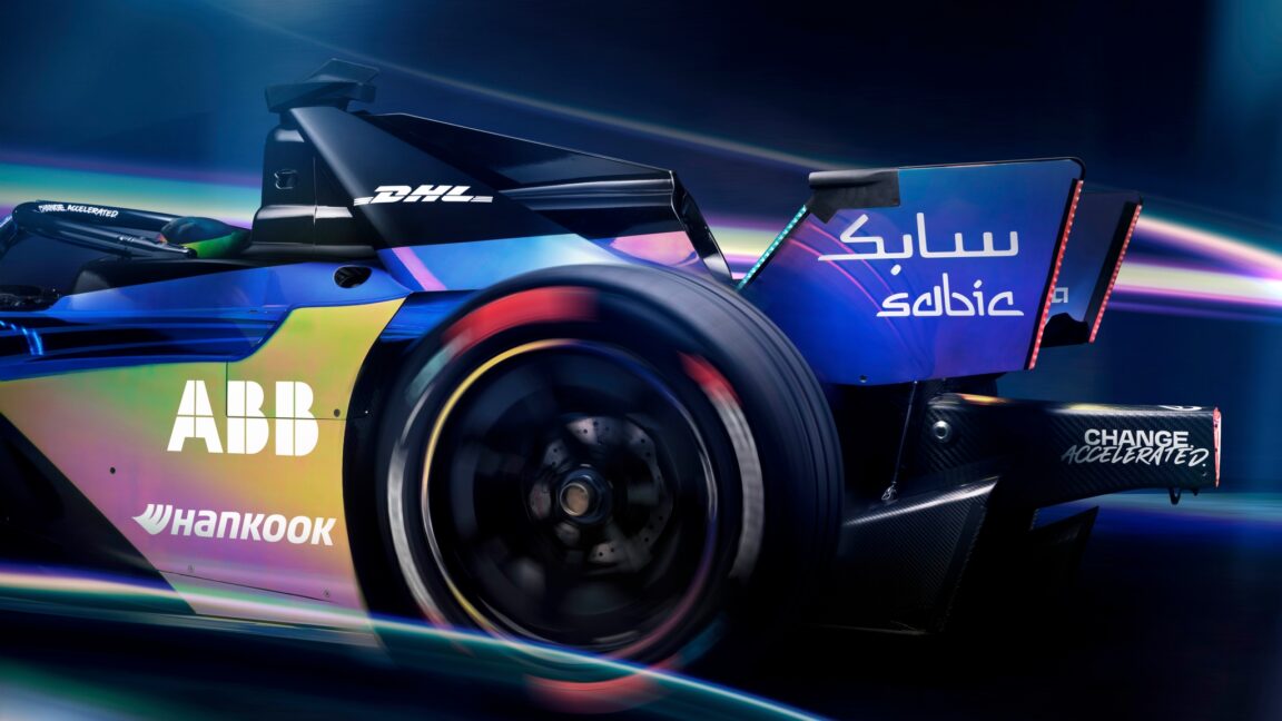 all-wheel-drive-evs-at-210-mph?-formula-e’s-next-car-gets-massive-upgrade.