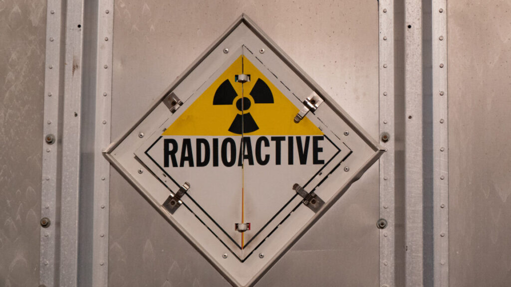 trump-fires-commissioner-of-preeminent-nuclear-safety-institution