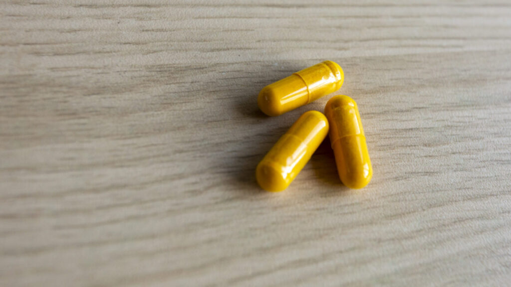 woman-takes-10x-dose-of-turmeric,-gets-hospitalized-for-liver-damage