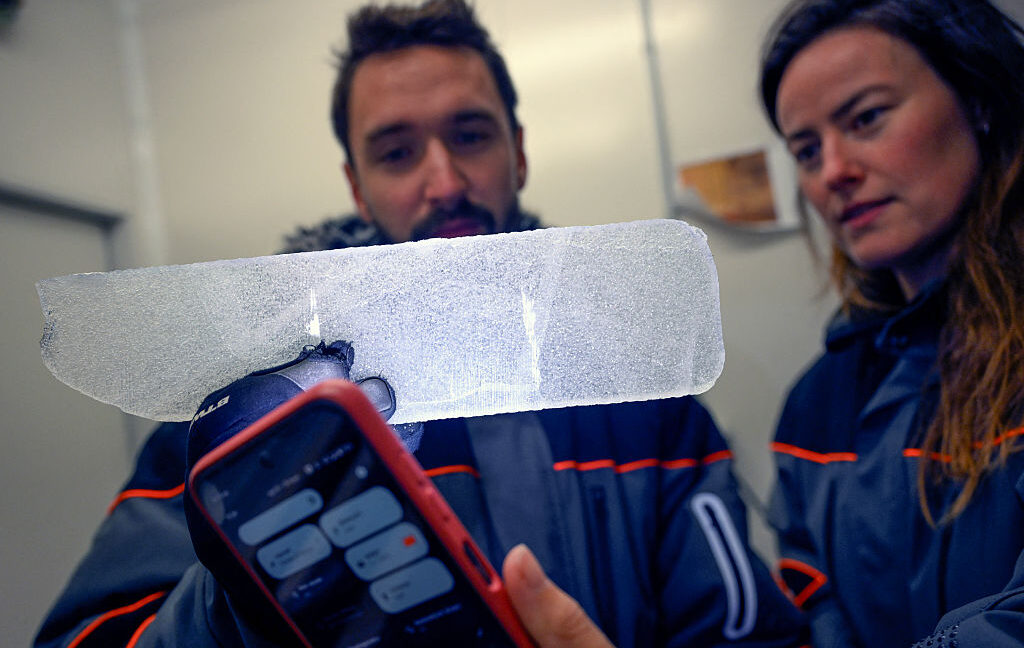 new-executive-order-puts-all-grants-under-political-control