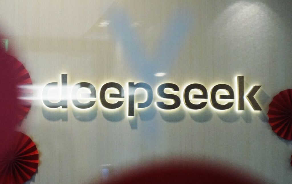 upcoming-deepseek-ai-model-failed-to-train-using-huawei’s-chips