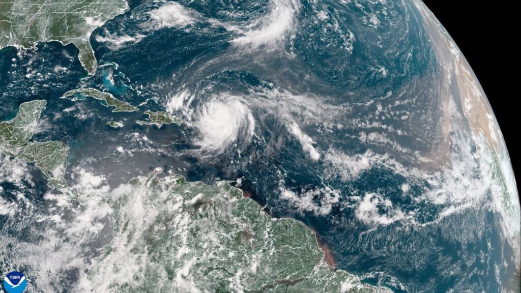 rapidly-intensifying-hurricane-erin-becomes-historic-storm-due-to-strengthening