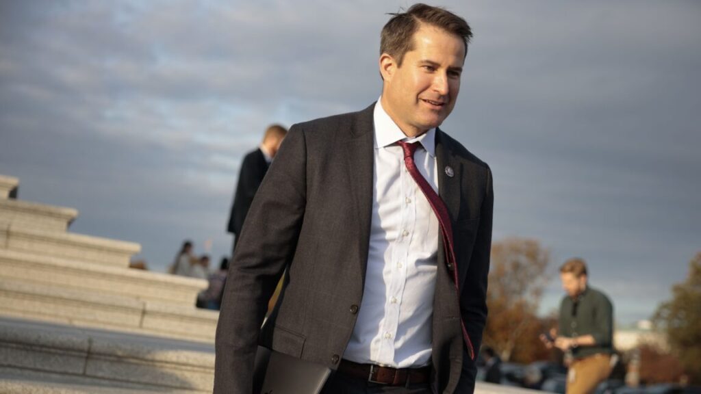 lawmaker:-trump’s-golden-dome-will-end-the-madness,-and-that’s-not-a-good-thing