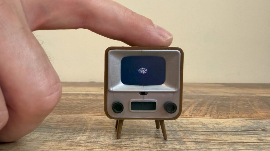 video-player-looks-like-a-1-inch-tv-from-the-’60s-and-is-wondrous,-pointless-fun