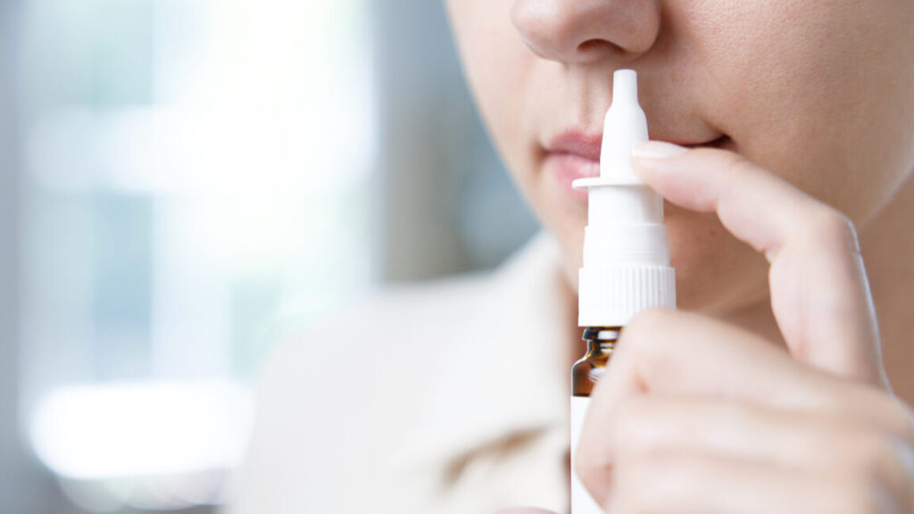 otc-nasal-spray-seemed-to-cut-covid-infections-by-67%-in-mid-sized-trial