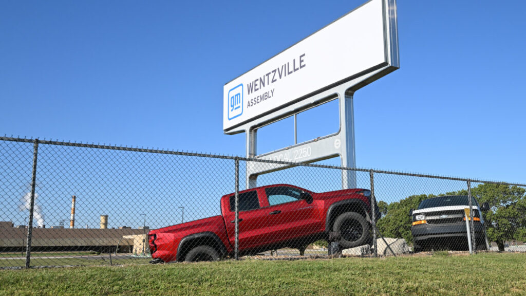 parts-shortage-is-the-latest-problem-to-hit-general-motors-production