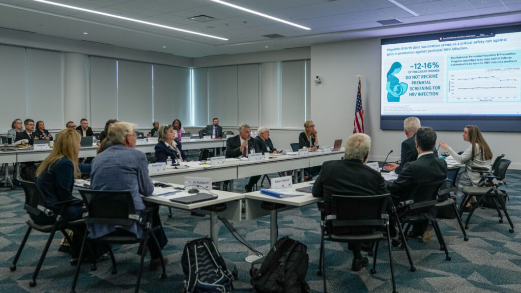 rfk-jr.’s-anti-vaccine-panel-realizes-it-has-no-idea-what-it’s-doing,-skips-vote