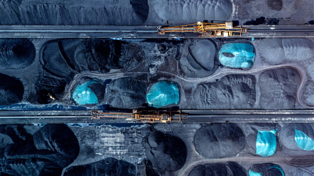 what-climate-targets?-top-fossil-fuel-producing-nations-keep-boosting-output