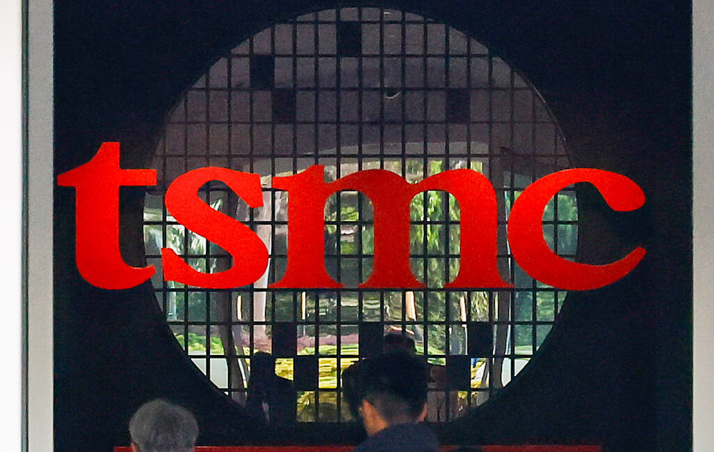 taiwan-starts-weaponizing-chip-access-after-us-urged-it-to,-expert-says